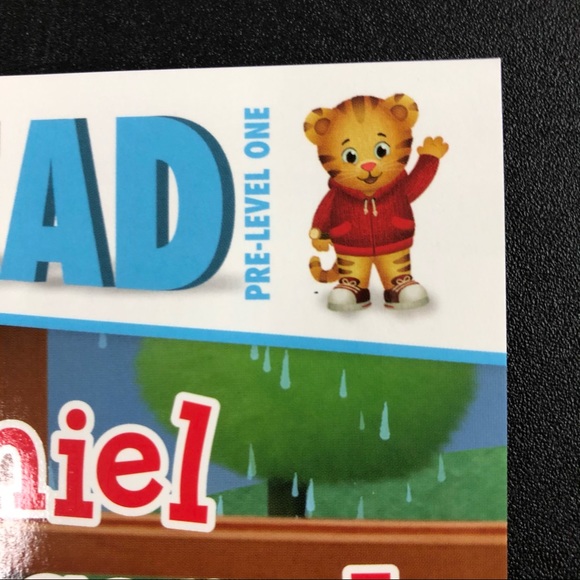 Daniel Tiger’s Neighborhood Book Bundle Pre-level One - Picture 3 of 4